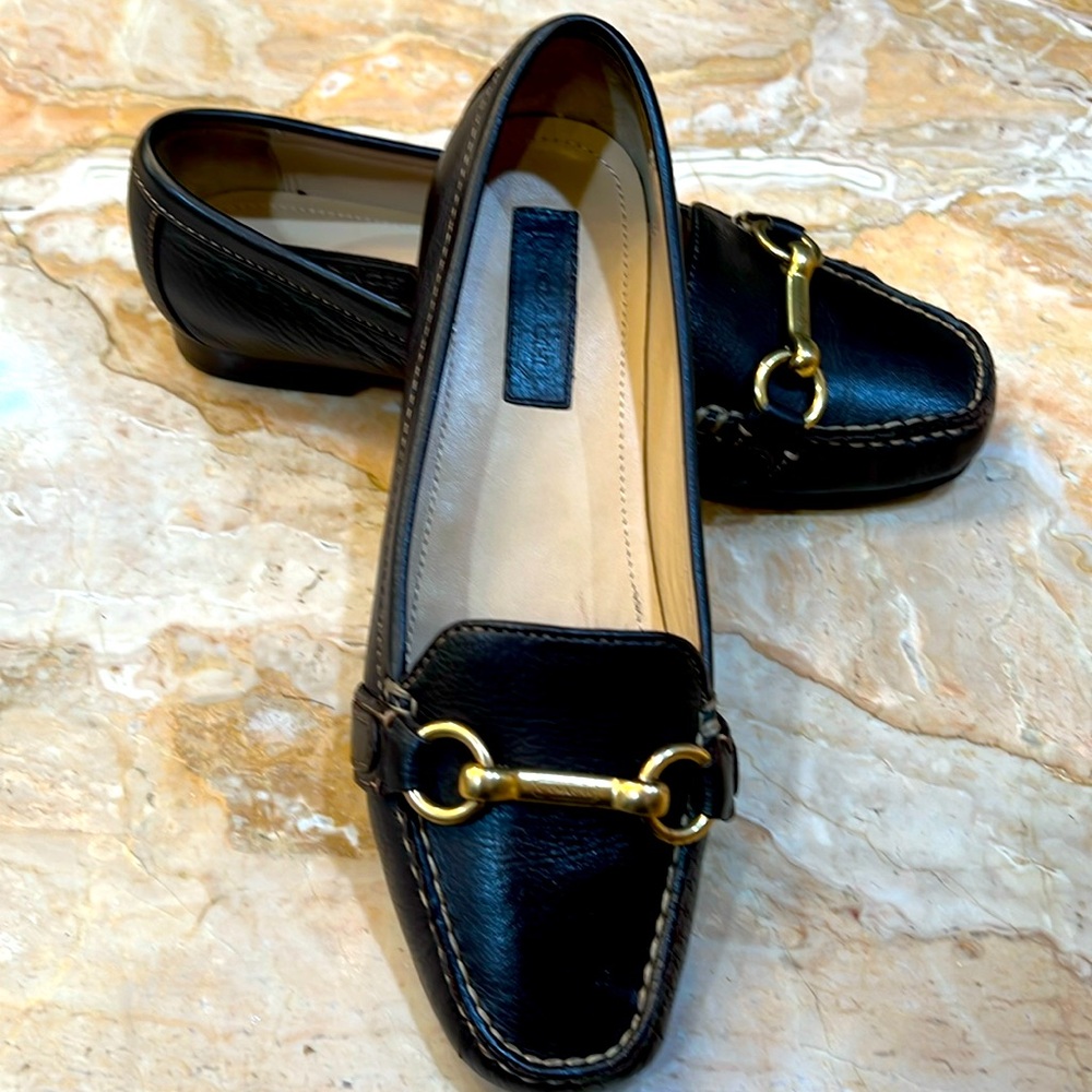 COACH dark brown  gently used Leather loafers, Size 6 B
